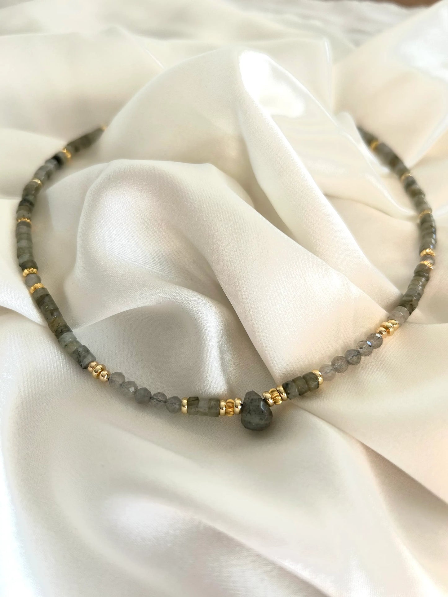 Collier pierres naturelles