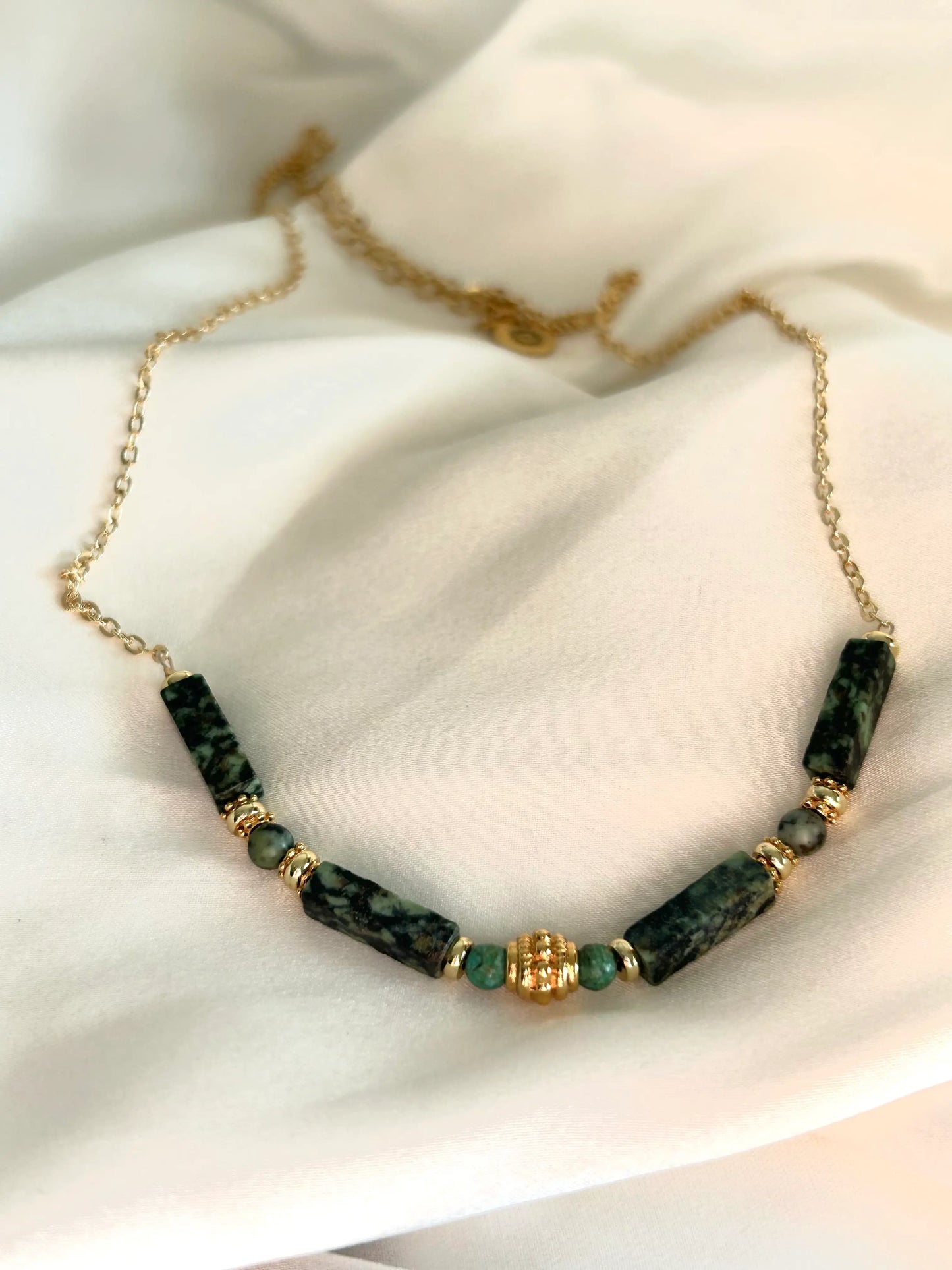 Collier pierres naturelles