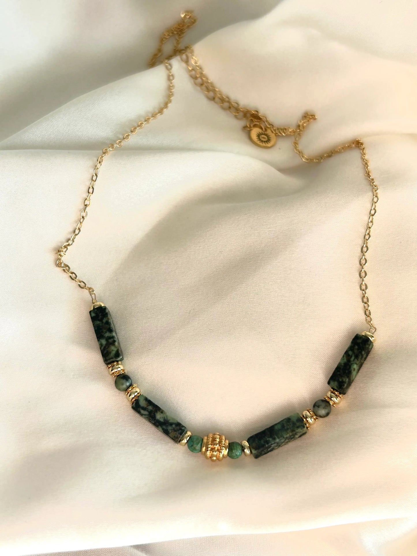 Collier pierres naturelles