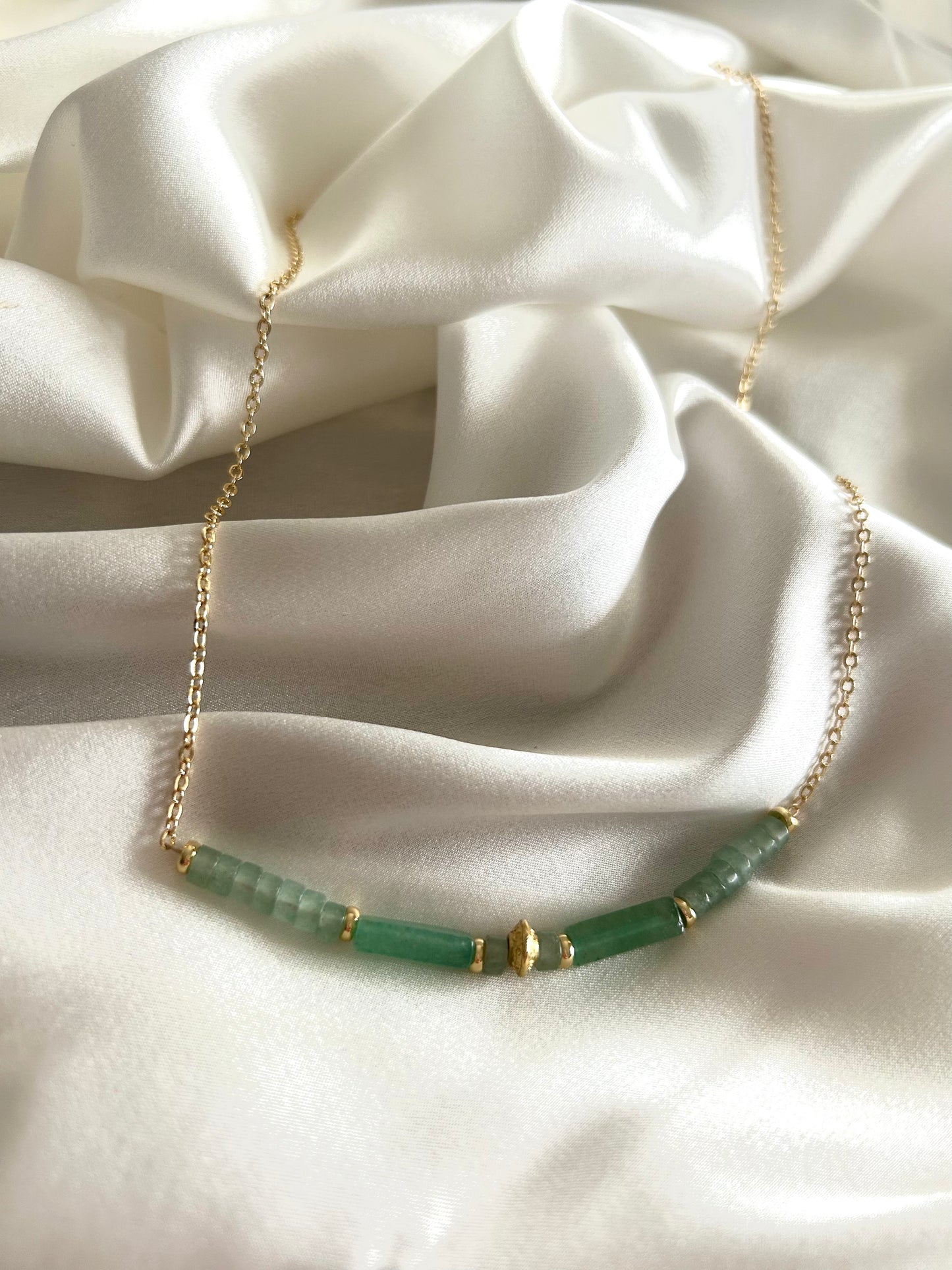 Collier pierres naturelles